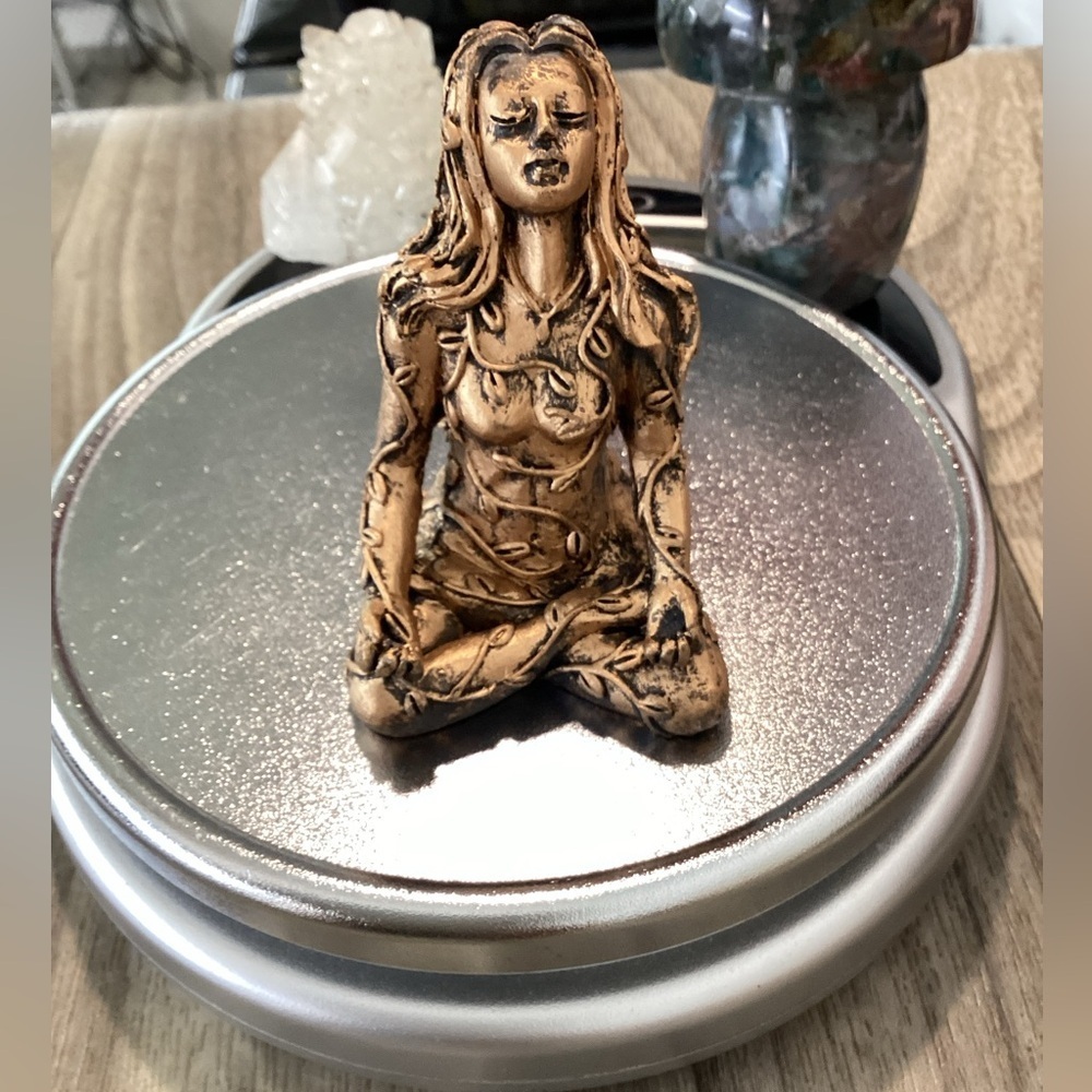 Goddess Meditation Resin & Stone!
